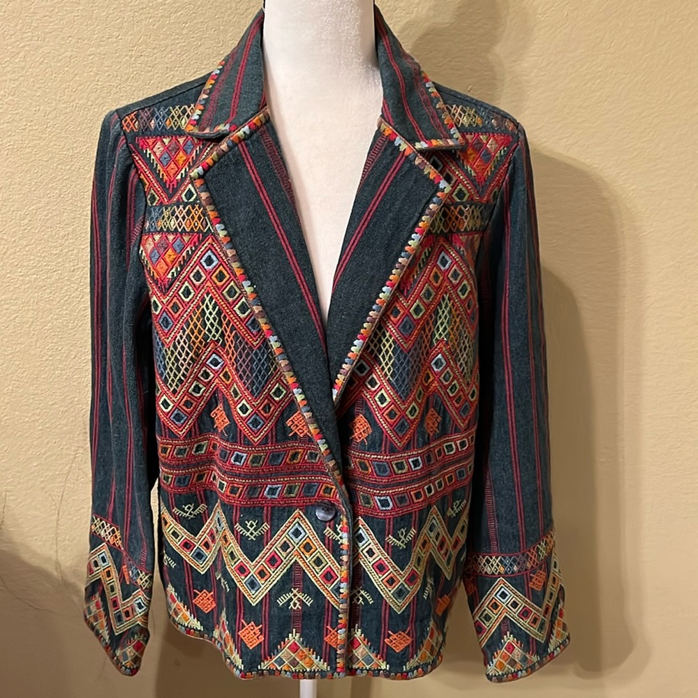 🧥 LN bonnie & norma brand women’s jean jacket with embroidery